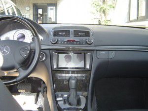 E500にサイバーナビの設置・取付完了