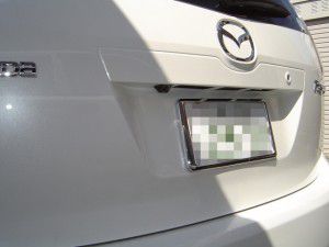 マツダのMPVにバックカメラを装着