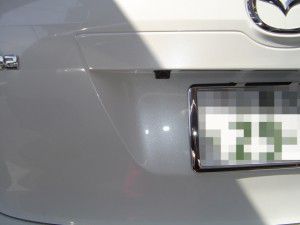 マツダのMPVにバックカメラを装着4