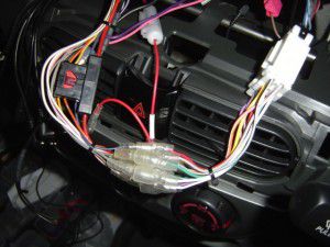 三菱 アイ [i]にパイオニア 楽ナビ AVIC-HRZ09 の取付 3
