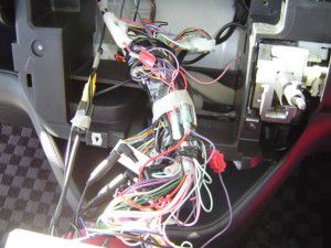 日産セレナに三菱カーナビNR-HZ750CD-DTVの設置 3