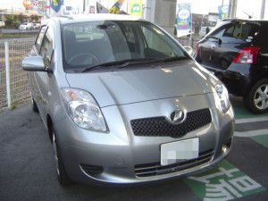 トヨタ ヴィッツ 20年式 三菱NR-HZ750CD-DTV  カーナビの取付 1