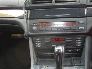BMW525i(E39)　パナソニックのオンダッシュカーナビDV-155FDの取付 2