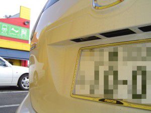 マツダ　プレマシー=MAZDA PREMACY=[DBA-CREW] 平成19年式にパナソニック製バックカメラCY-RC50D/KDの取付 4