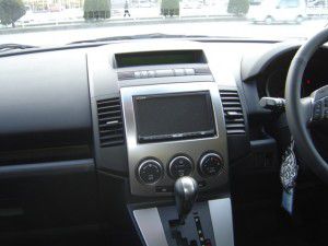マツダ　プレマシー=MAZDA PREMACY=[DBA-CREW] 平成19年式にパナソニック製バックカメラCY-RC50D/KDの取付 2