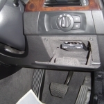 BMW E90の運転席側　小物入れにETC車載器の取付