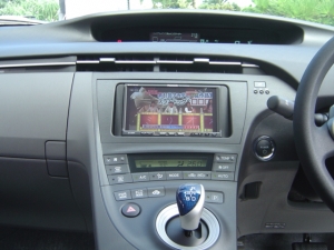 新型プリウスにパナソニック　ストラーダ　CN-HW850Dの設置完了