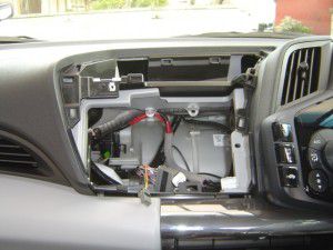 CR-Z オーディオパネルの分解・脱着