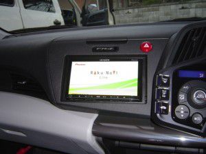 ホンダ　CR-Zにパイオニア製カーナビの取付完了