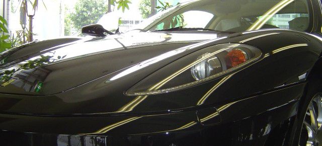 フェラーリF430にカロッツェリア製カーナビ　サイバーナビAVIC-VH9990の取付