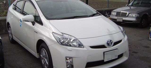 新型プリウスZVW30にアルパイン製BIG Xとバックカメラの取付・設置