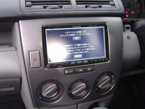 中期型デミオにサイバーナビAVIC-ZH07の取付