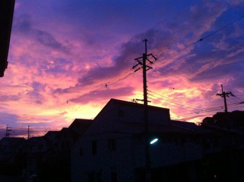 大阪の不気味な朝焼け2011年7月18日AM4:45 大阪の不気味な朝焼け2011年7月18日AM4:45