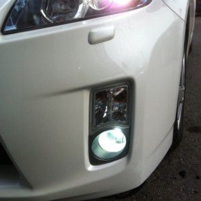 プリウス　ZVW30　フォグライトのHID化