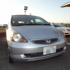 フィットにオンダッシュカーナビとETC車載器の取付